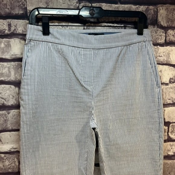 Jones New York Blue & White Seersucker Pull On Dress Pants Size 4 - Picture 2 of 9